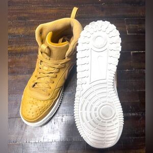Men’s Nike Court Vision Mid size 8.5